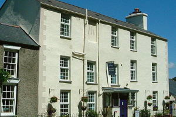 Einion House fairbourne